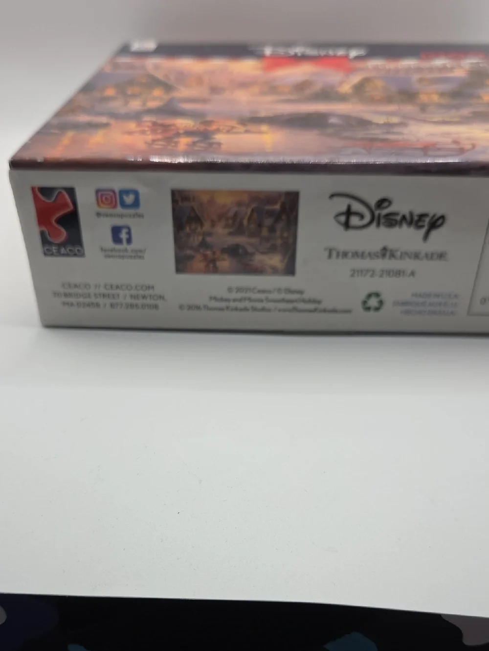 Disney Thomas Kinkade 1000-Piece Holiday Puzzle NWT